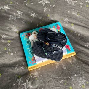 6-12 months baby gap flip flop